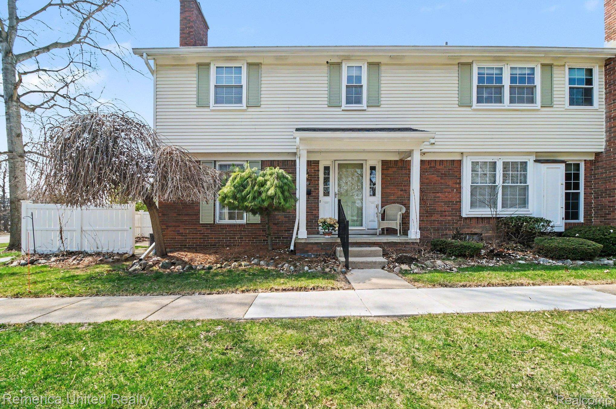 20807 E Glen Haven CIR, Novi, MI 48167