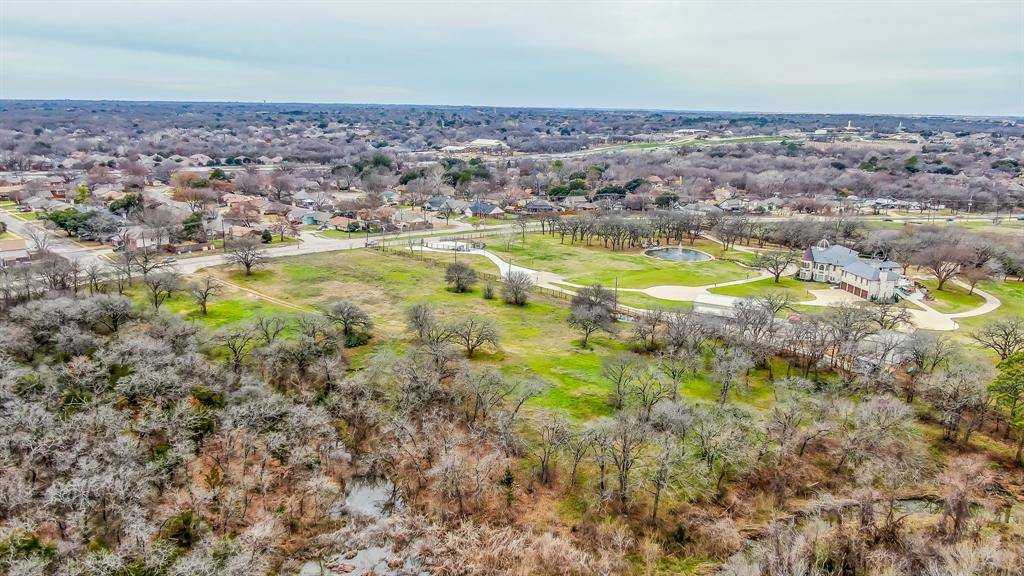 5 Elkhorn Drive, Dalworthington Gardens, TX 76016