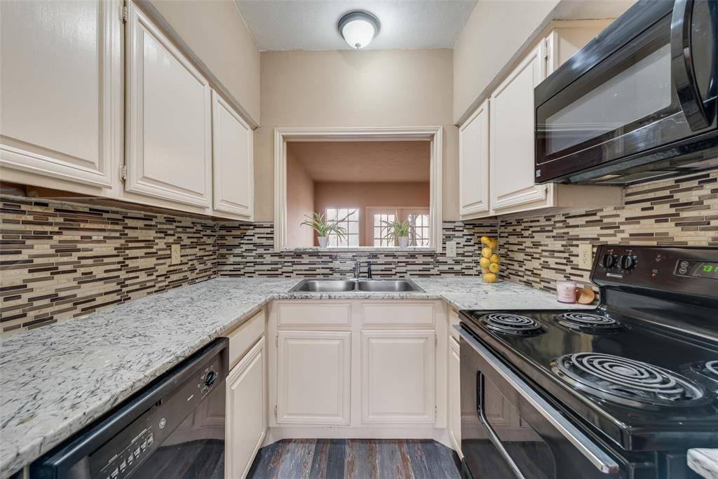 9801 Royal Lane #703, Dallas, TX 75231