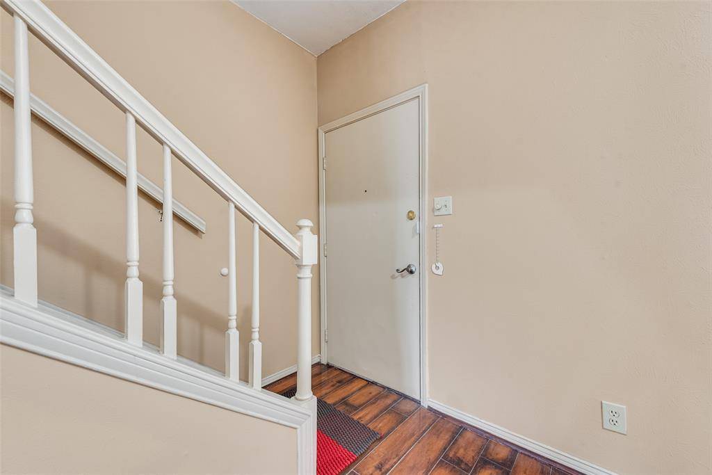 9801 Royal Lane #703, Dallas, TX 75231