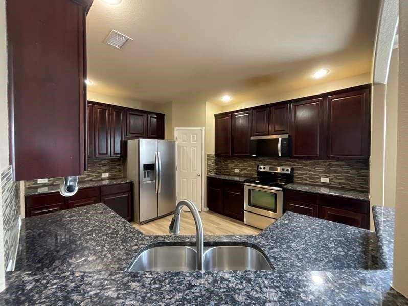 6020 Heather Drive, Grand Prairie, TX 75052