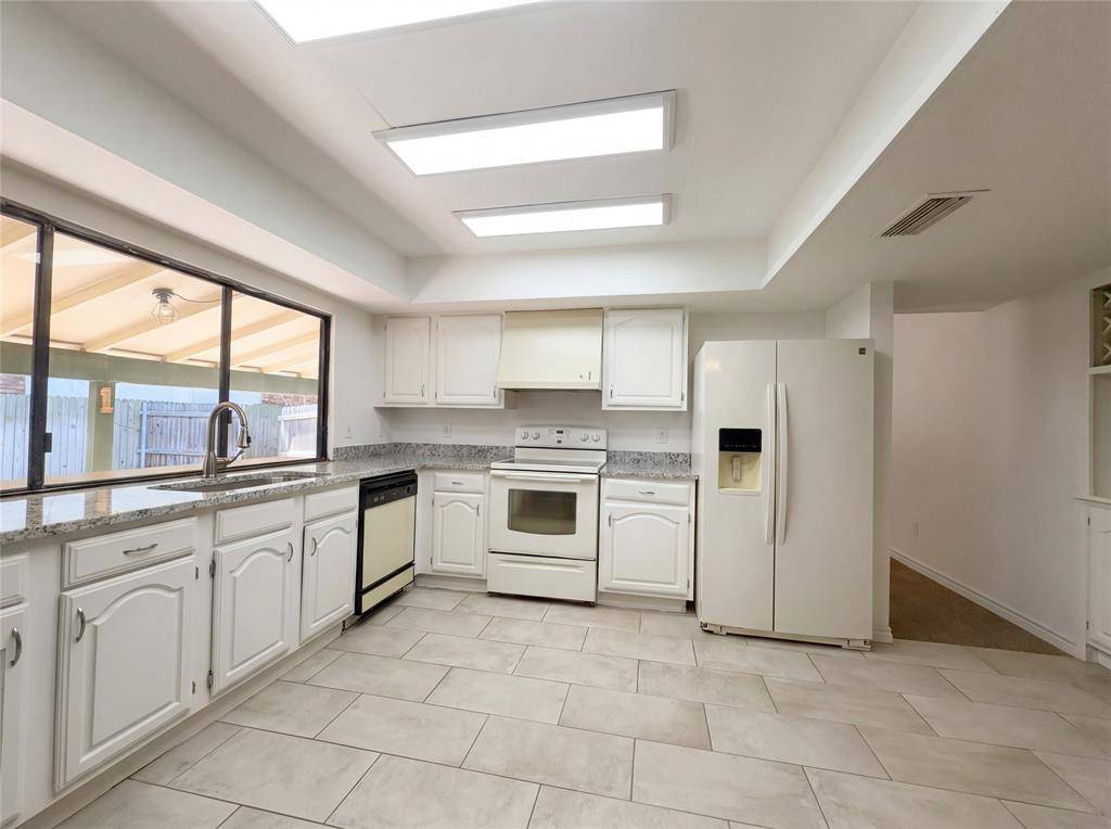 2623 Crestmoor Court, Arlington, TX 76016