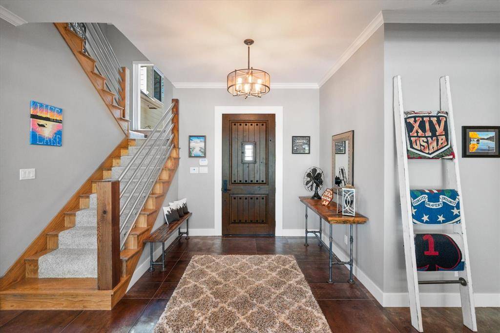 892 Waters Edge Drive, Corsicana, TX 75109