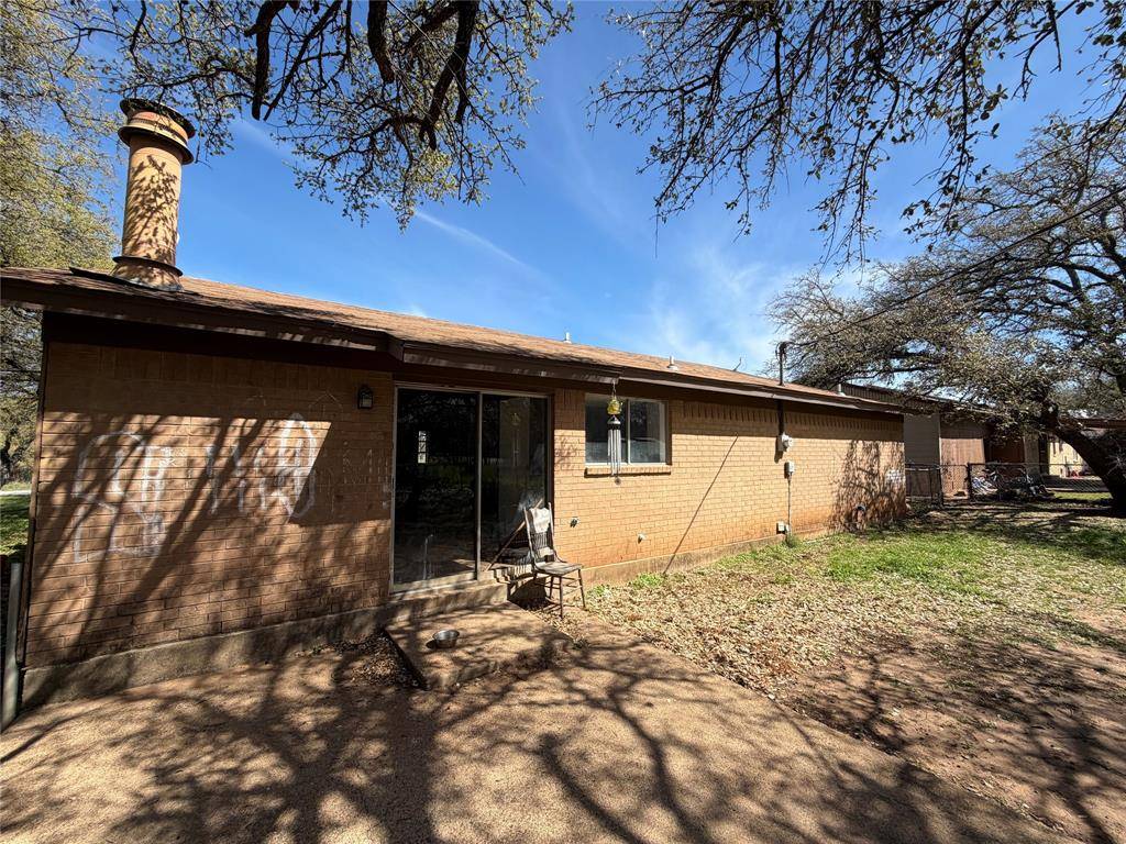 1206 Westland Avenue, Ranger, TX 76470
