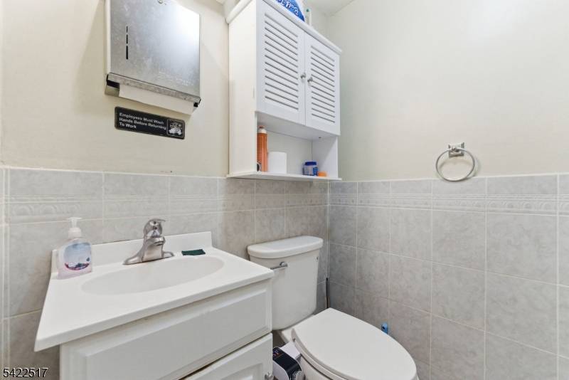 329 Broad St, Bloomfield Twp., NJ 07003