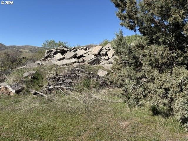 0 Wamic Market road, Tygh Valley, OR 97063