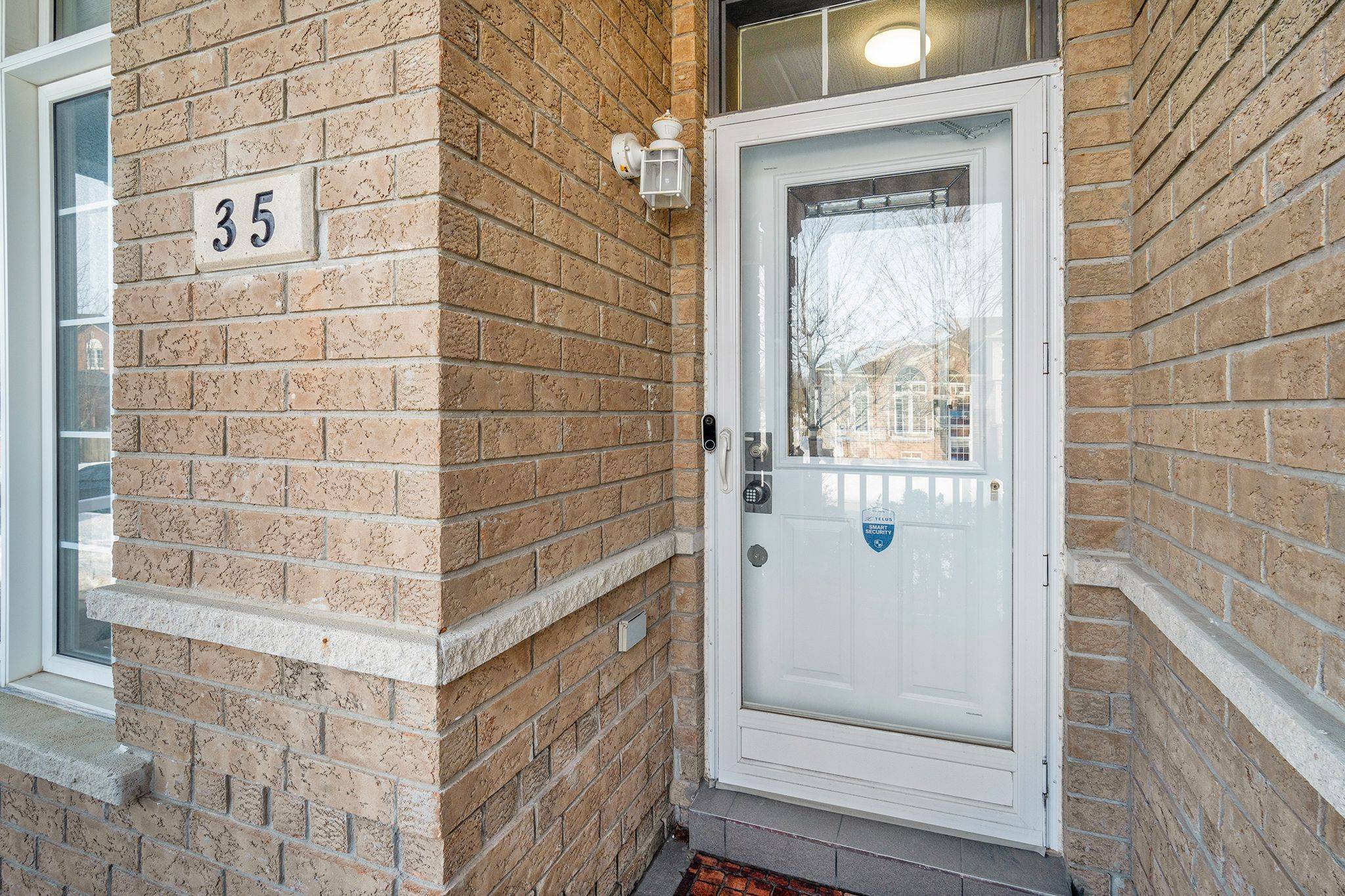 35 Rainbow Valley CRES, Markham, ON L6E 1M1