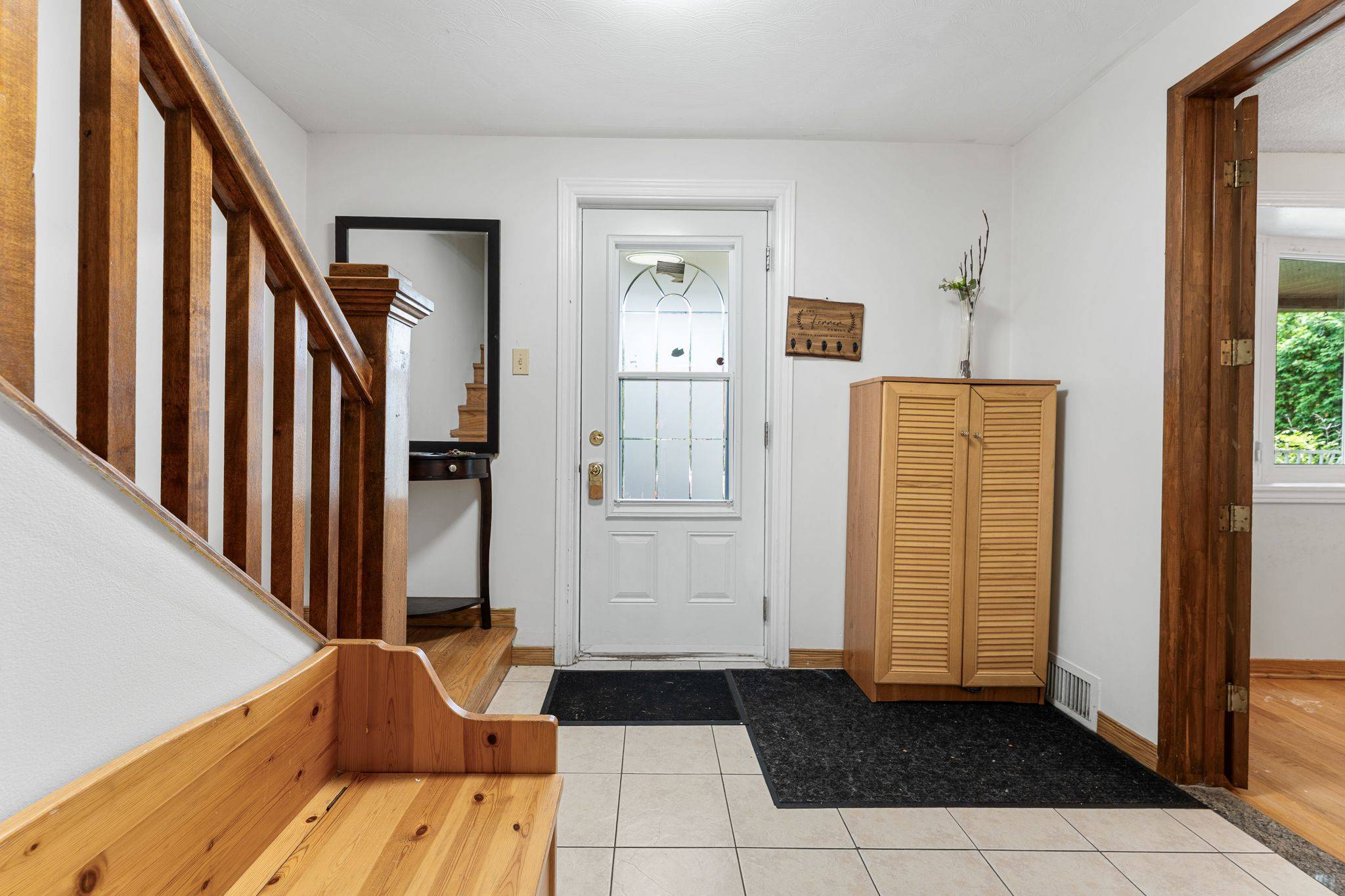 876 Pinecrest RD, Britannia Heights - Queensway Terrace N And Area, ON K2B 6B2