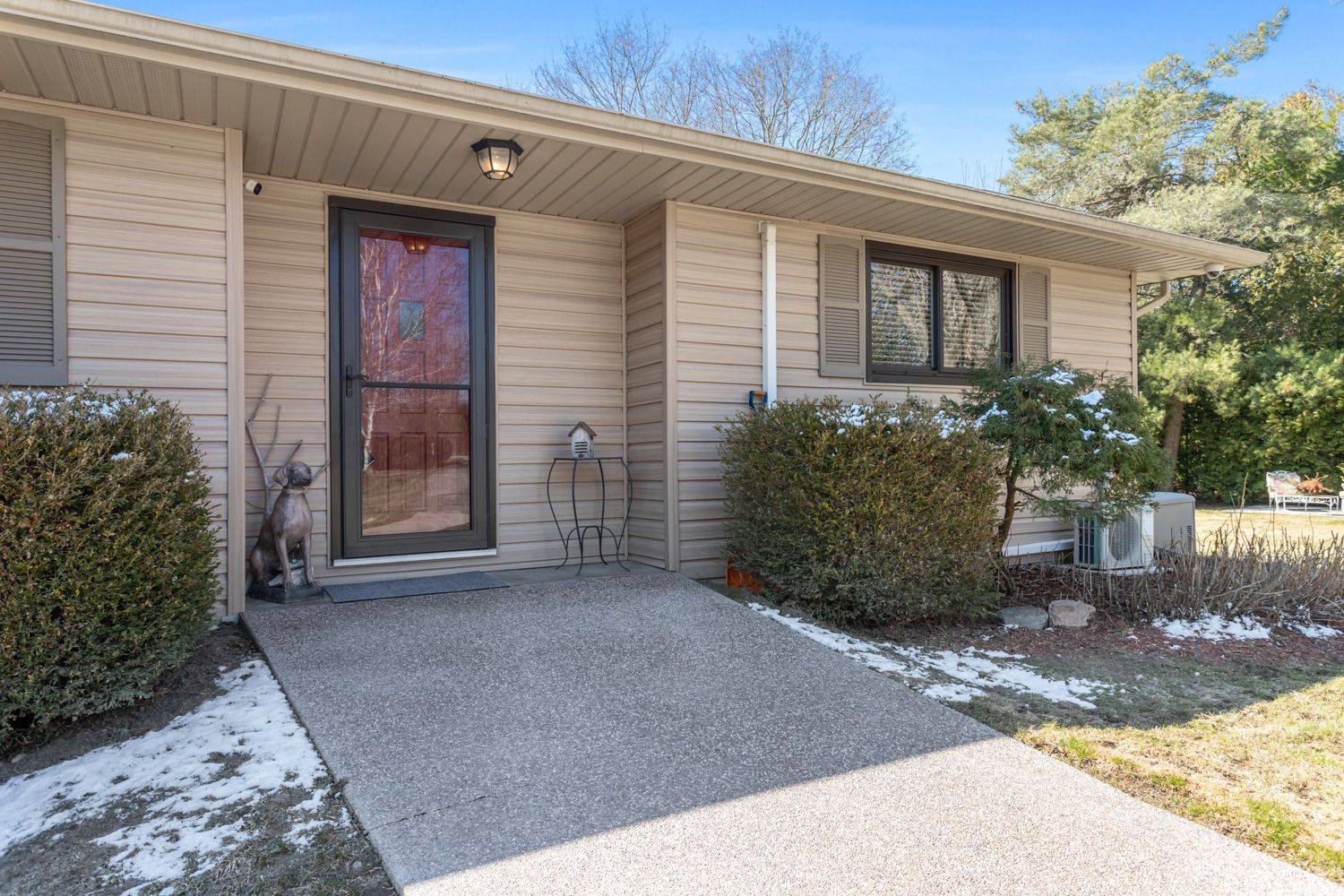 373 Victoria Beach RD, Cramahe, ON K0K 1S0