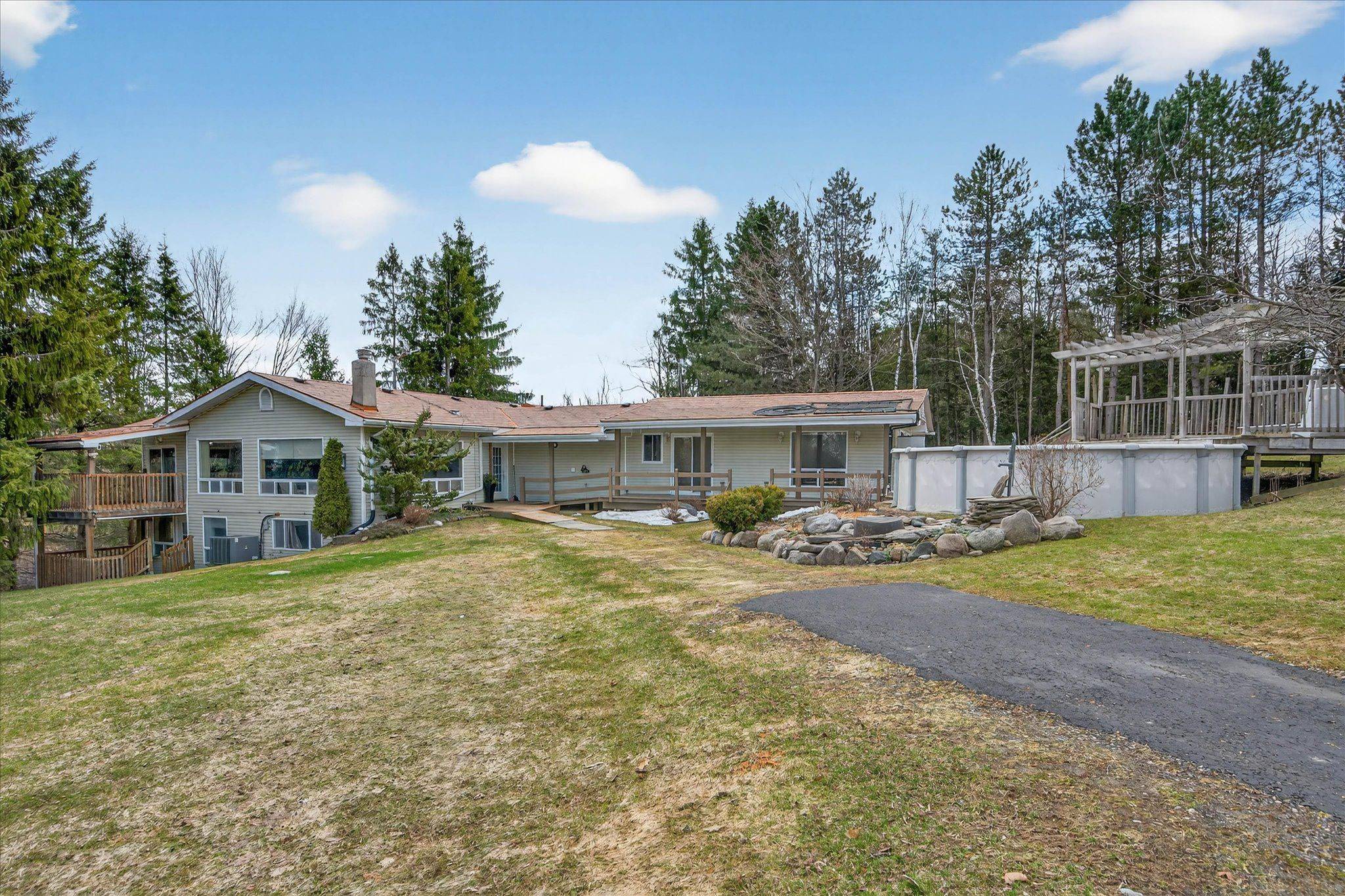 572 Fallis Line, Cavan Monaghan, ON L0A 1G0