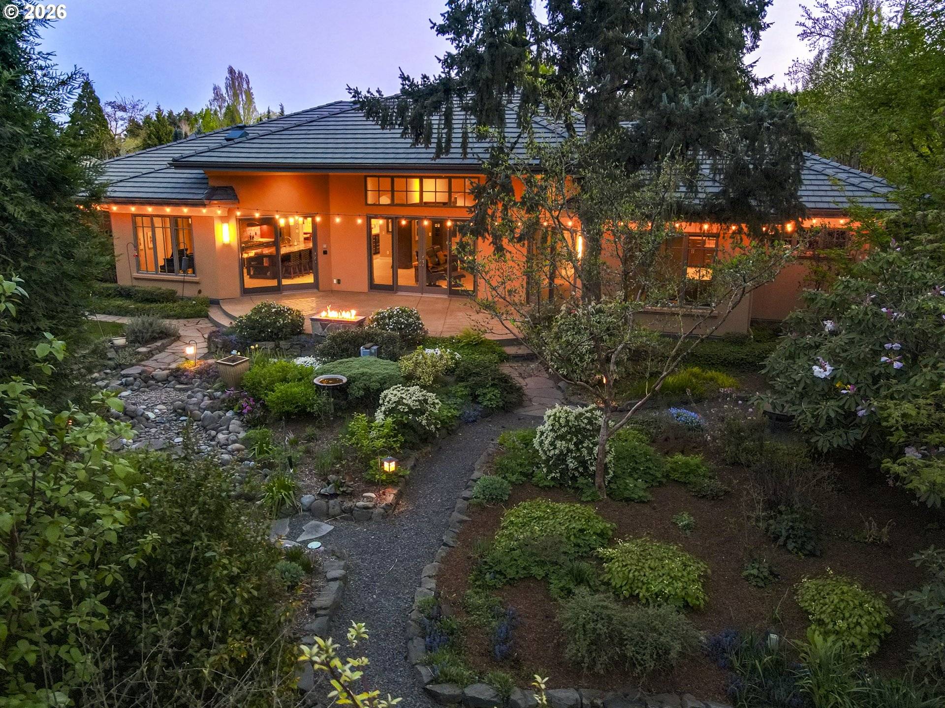 2325 PARK GROVE DR, Eugene, OR 97408