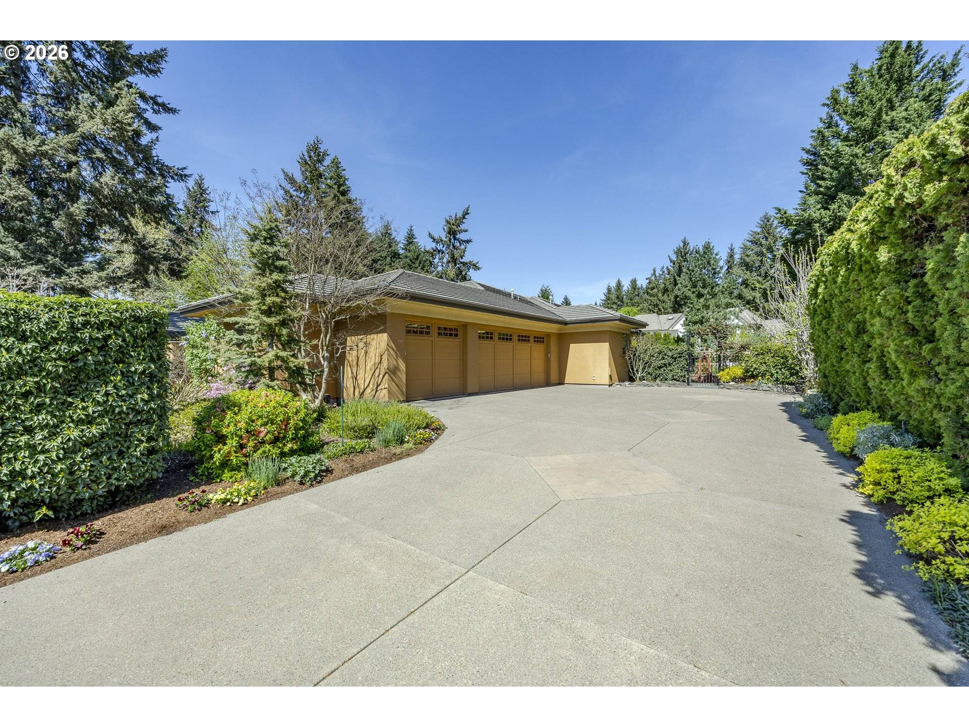 2325 PARK GROVE DR, Eugene, OR 97408