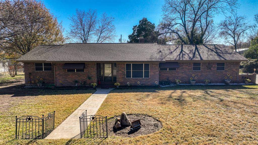 3706 Red Bud Drive, Weatherford, TX 76087