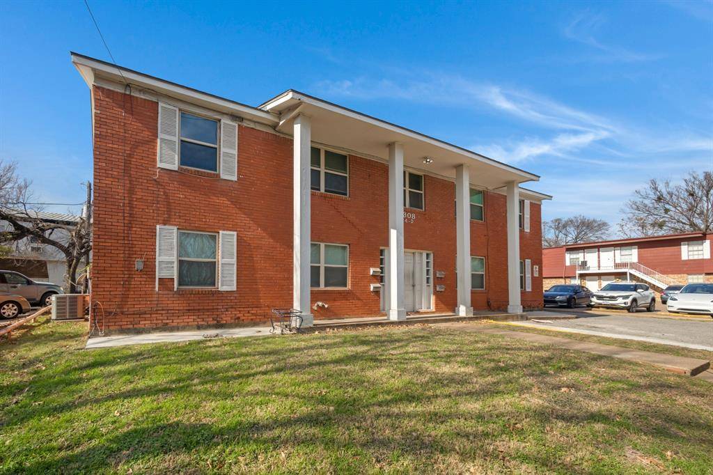 308 College Street #B, Arlington, TX 76010