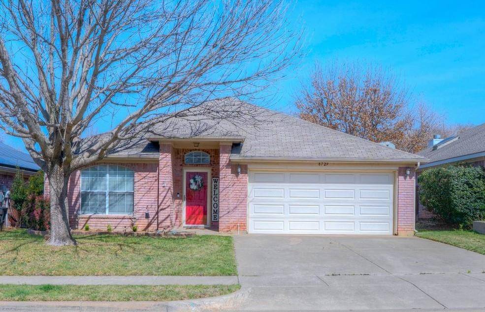 8729 Lake Meadows Lane, Fort Worth, TX 76053