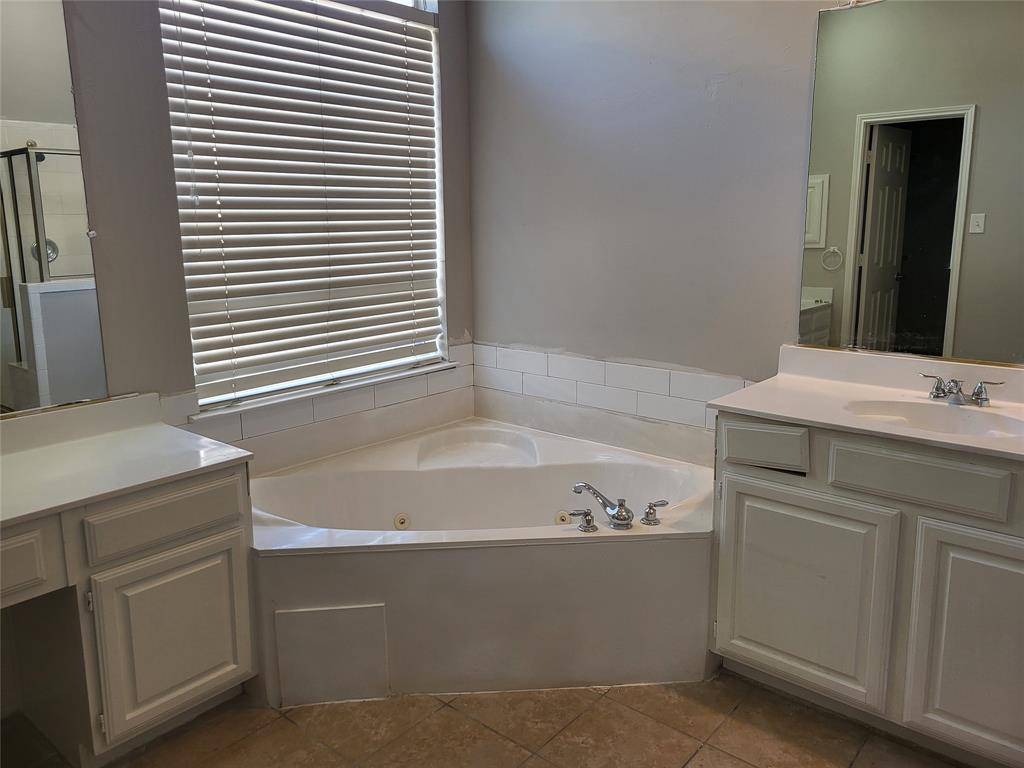 119 Saint James Road, Irving, TX 75063