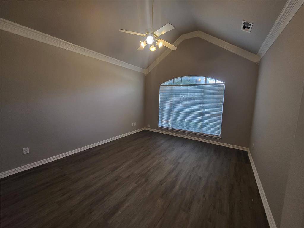 119 Saint James Road, Irving, TX 75063