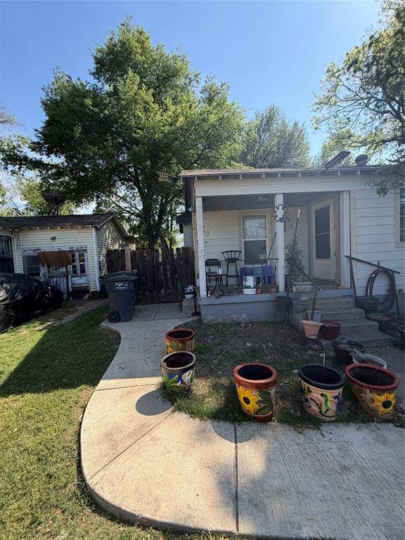 1228 Marion Avenue, Fort Worth, TX 76104