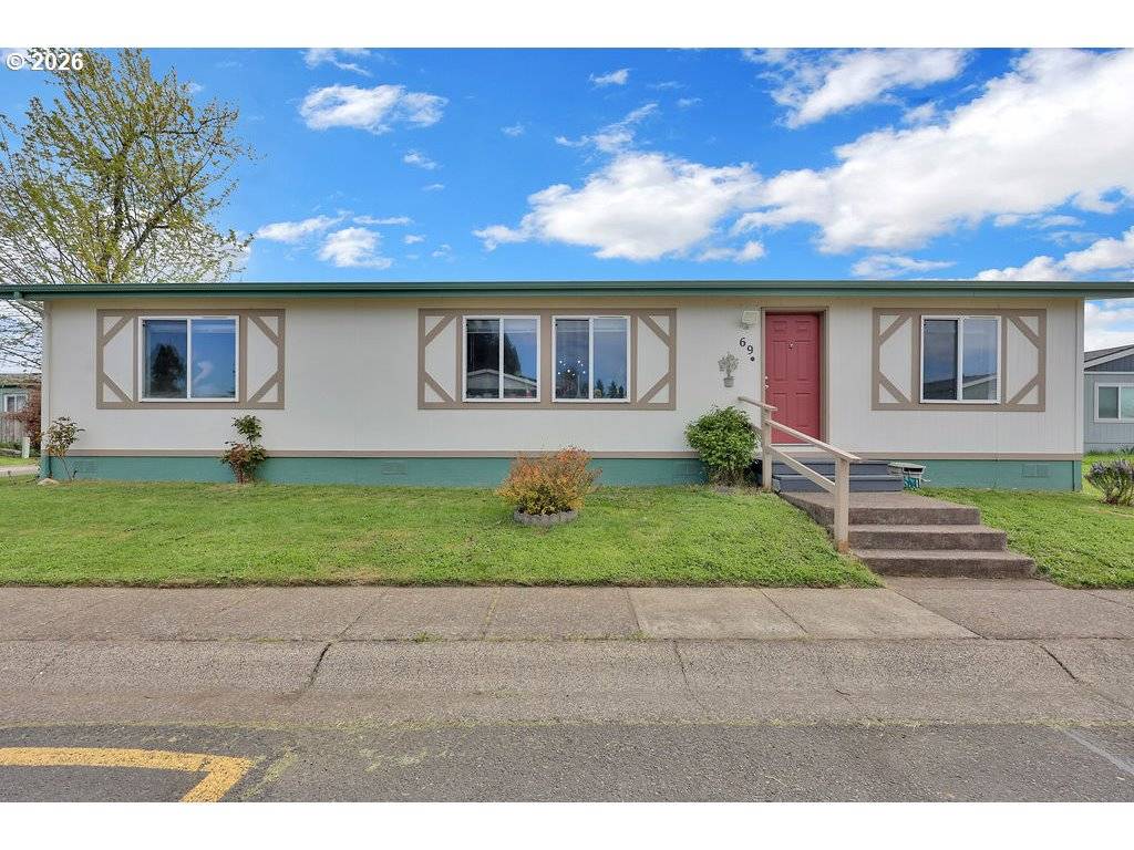 700 N Mill ST #69, Creswell, OR 97426