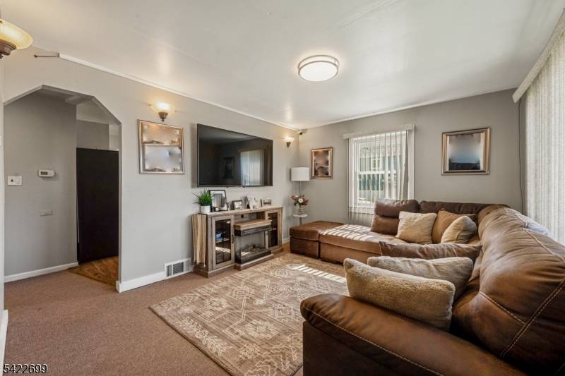 1302 Bower St, Linden City, NJ 07036