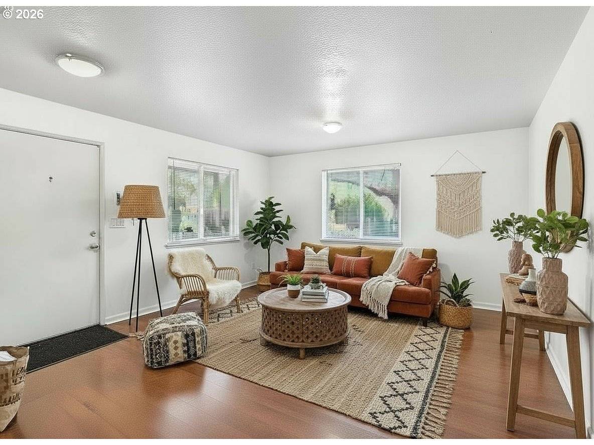 501 SE 157TH AVE, Portland, OR 97233