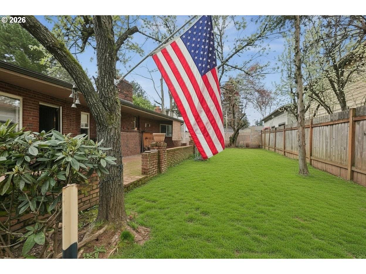 501 SE 157TH AVE, Portland, OR 97233