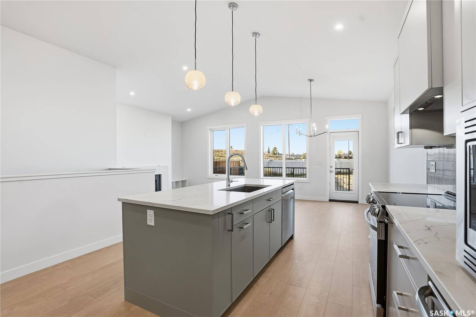151 Nazarali WAY, Saskatoon, SK S7V 1P6