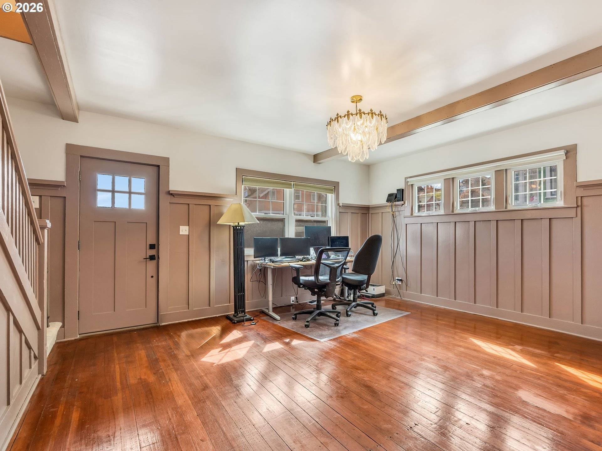 933 8TH ST, Astoria, OR 97103