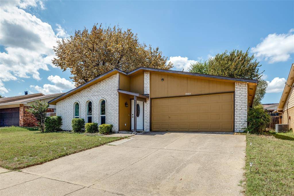 2602 Meadowview Drive, Arlington, TX 76016