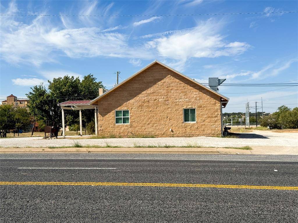 115 E 8th Street, Cisco, TX 76437