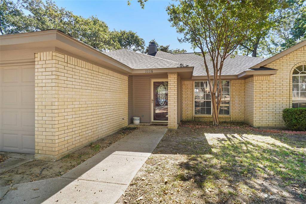 1116 Shadow Ridge Drive, Azle, TX 76020