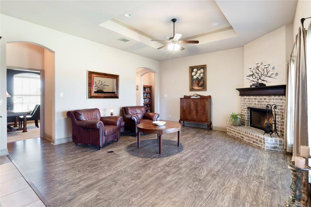 5501 Littlefield Drive, Dish, TX 76247