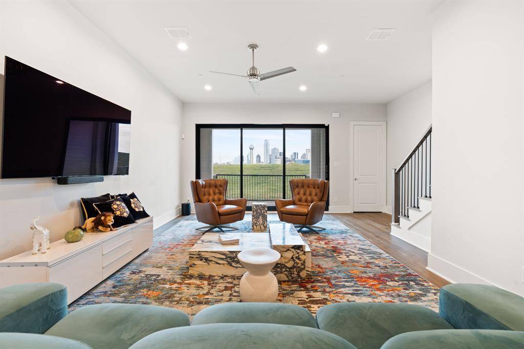 381 E Greenbriar Lane #1603, Dallas, TX 75203