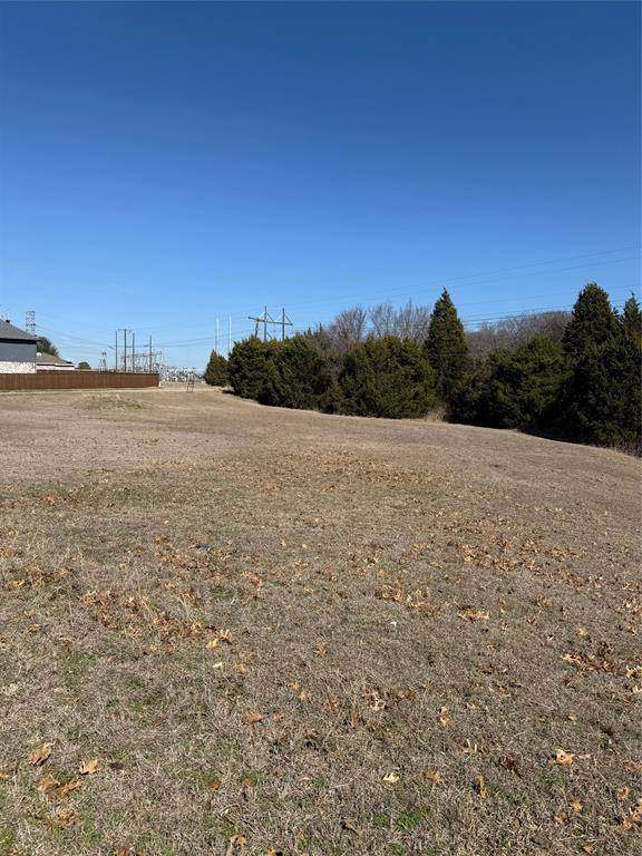 700 Winding Creek Drive, Mesquite, TX 75149