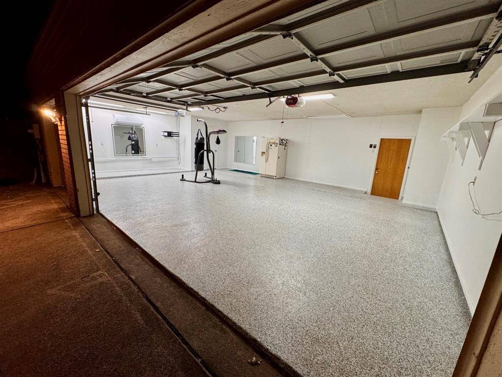 1205 Riverview Drive, Arlington, TX 76012