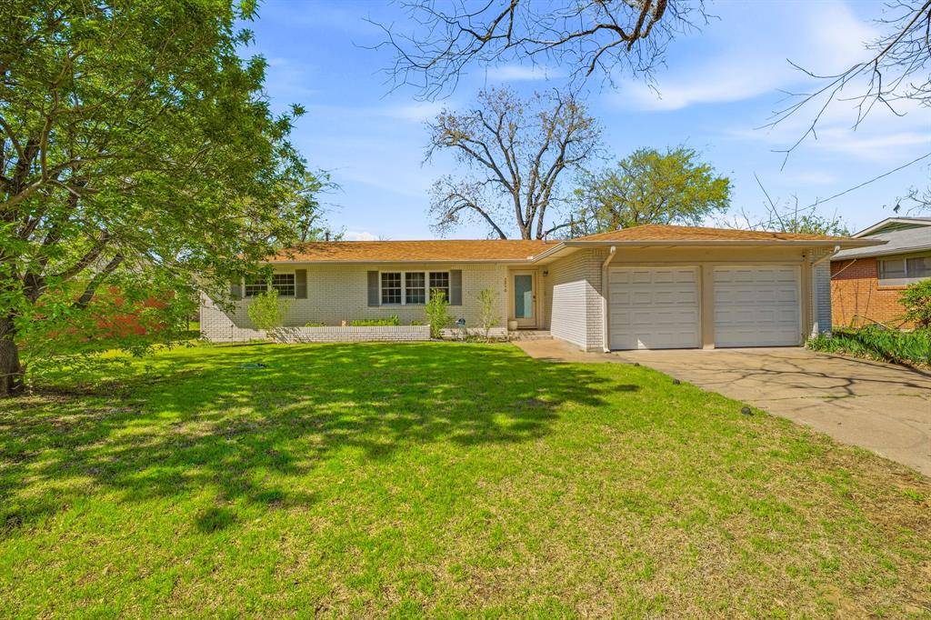 1310 N Cleveland Avenue, Stephenville, TX 76401