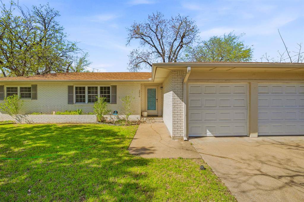 1310 N Cleveland Avenue, Stephenville, TX 76401