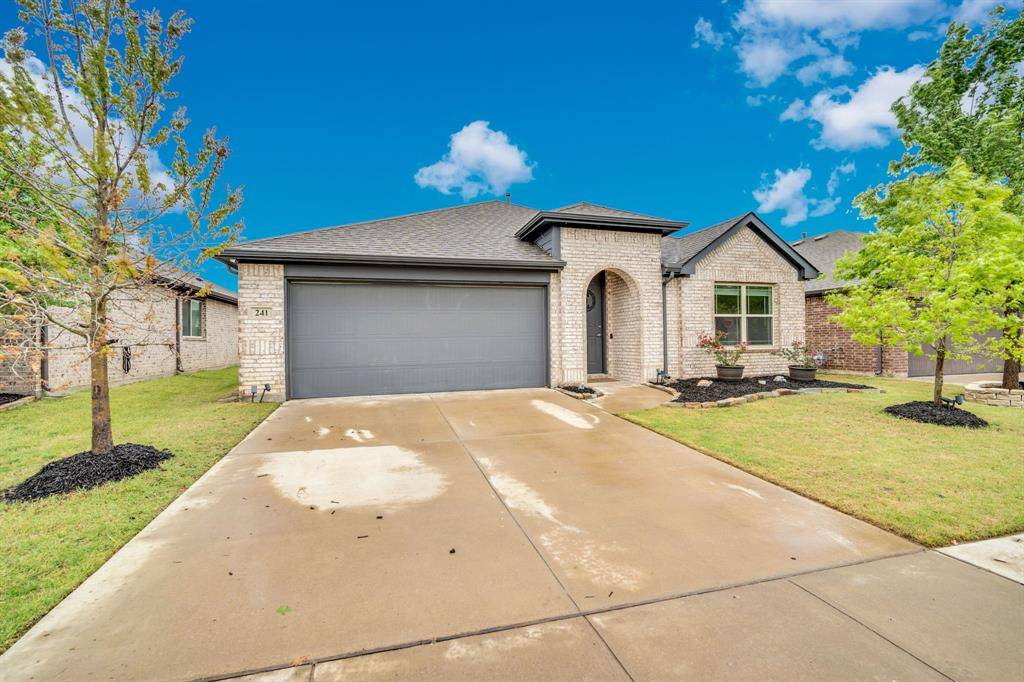 241 White Tail Lane, Alvarado, TX 76009