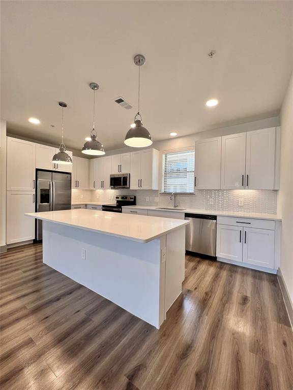 4020 McEwen Road #8113, Farmers Branch, TX 75244