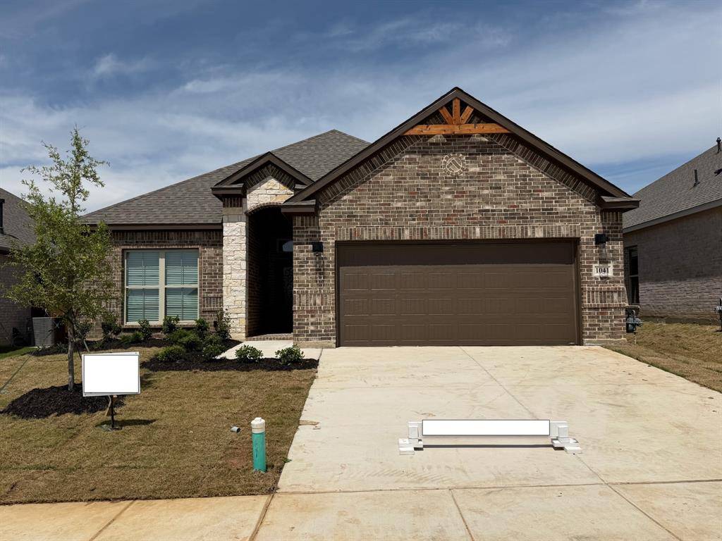 1041 Nighthawk Trail, Alvarado, TX 76009