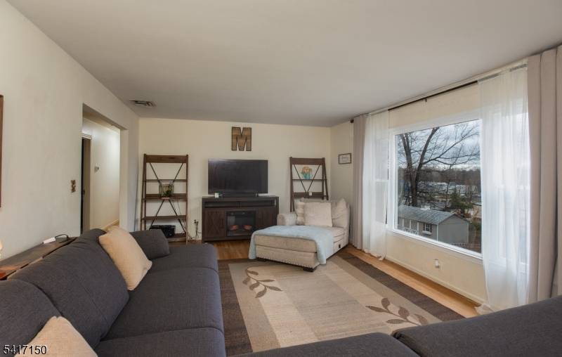 45 Blue Ridge Ave, Green Brook Twp., NJ 08812