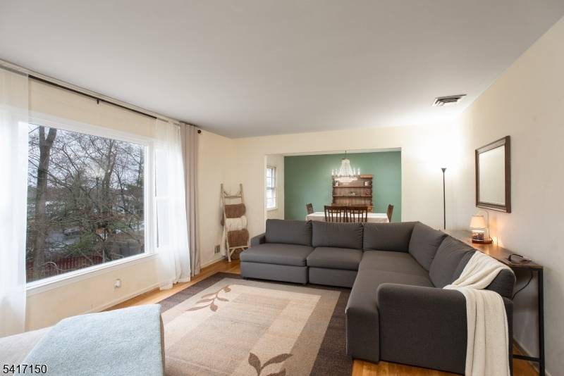 45 Blue Ridge Ave, Green Brook Twp., NJ 08812