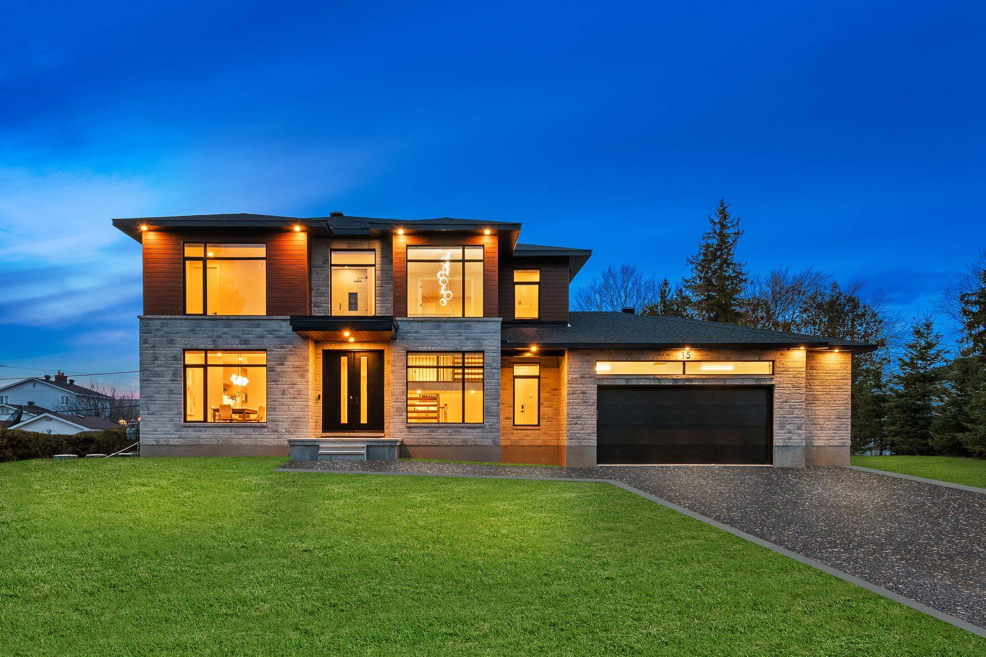 15 Briggs AVE, Country Place - Pineglen - Crestview And Area, ON K2E 6W5