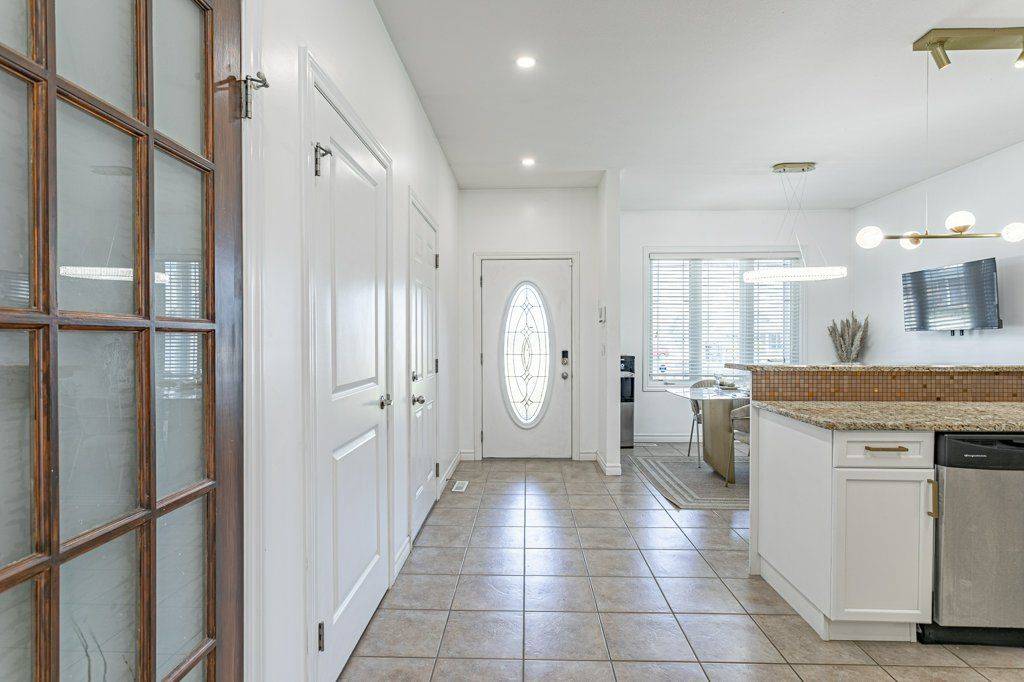 42 Kerr CRES, Ingersoll, ON N5C 4H1