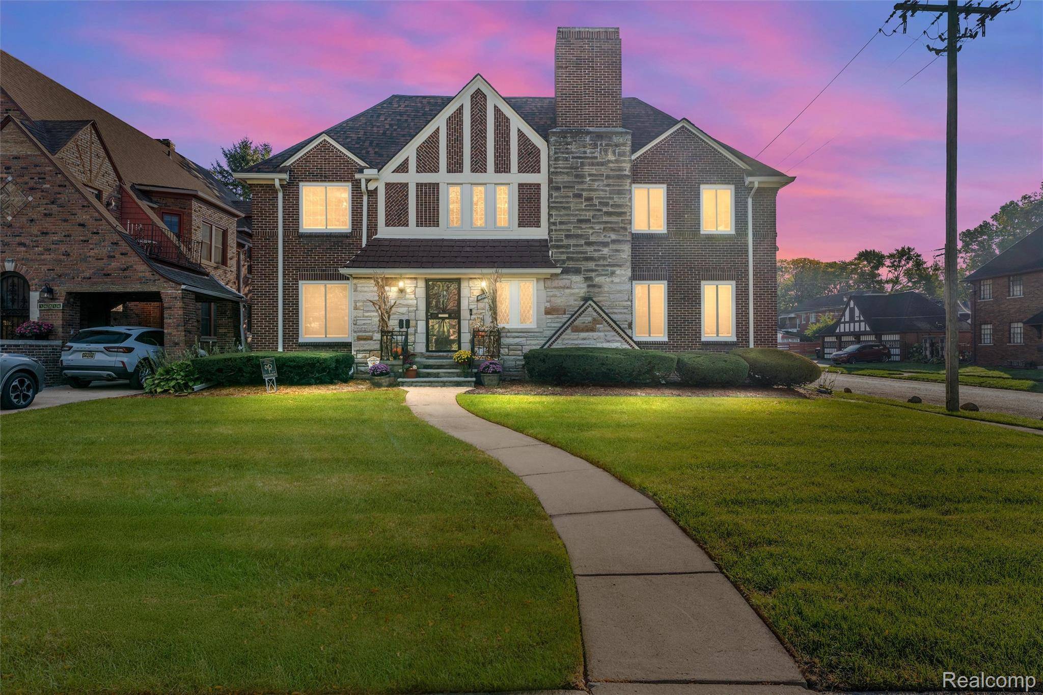 16806 LaSalle (Upper Unit), Detroit, MI 48221