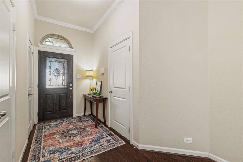 220 Sir Brine Drive, Lewisville, TX 75056