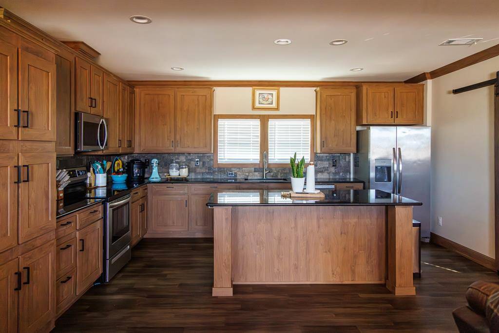 10099 County Road 452, Merkel, TX 79536