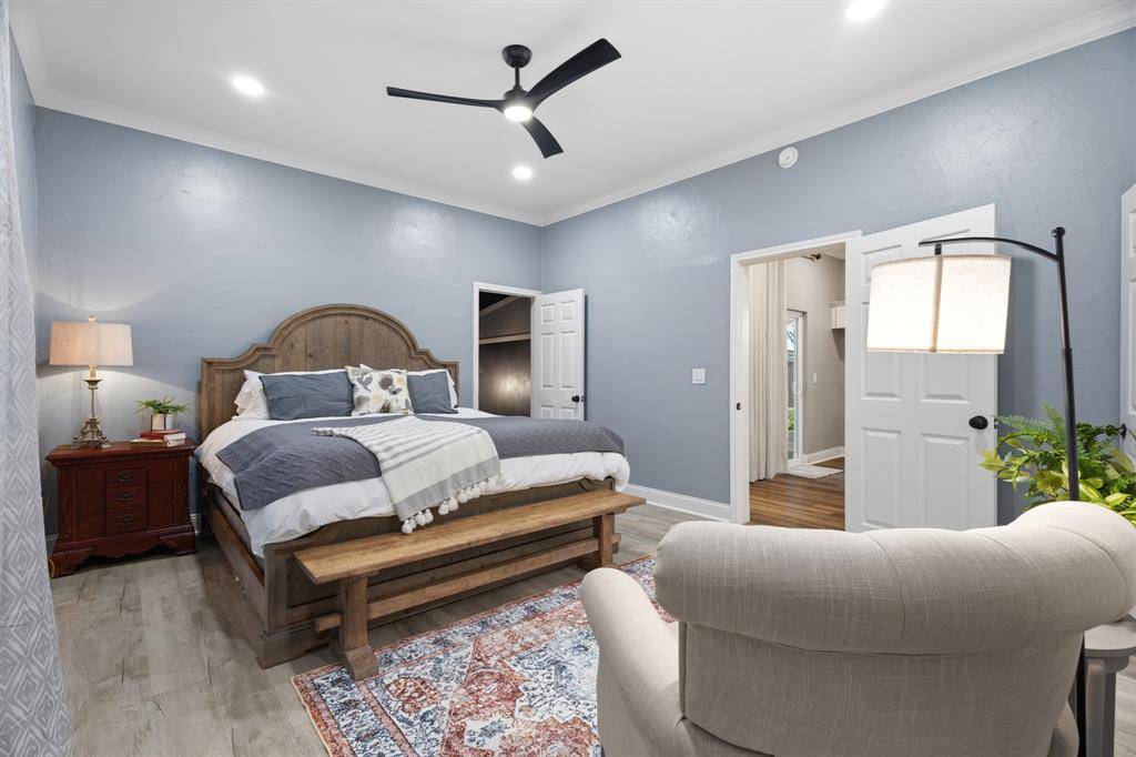 513 W Lamar Street, Alvord, TX 76225