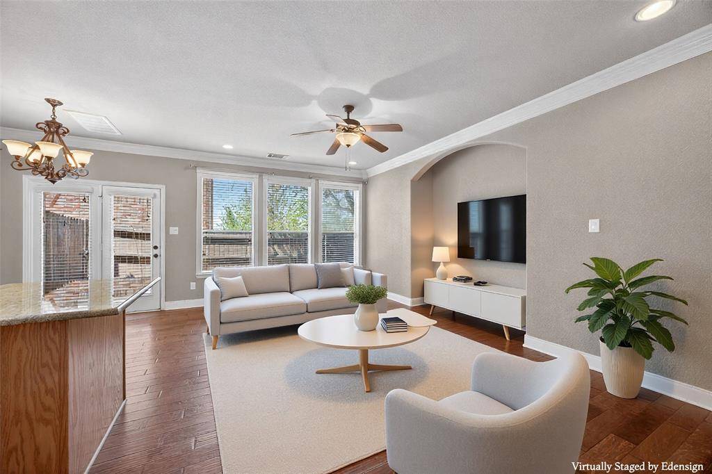 2940 Europa Drive, Grand Prairie, TX 75052