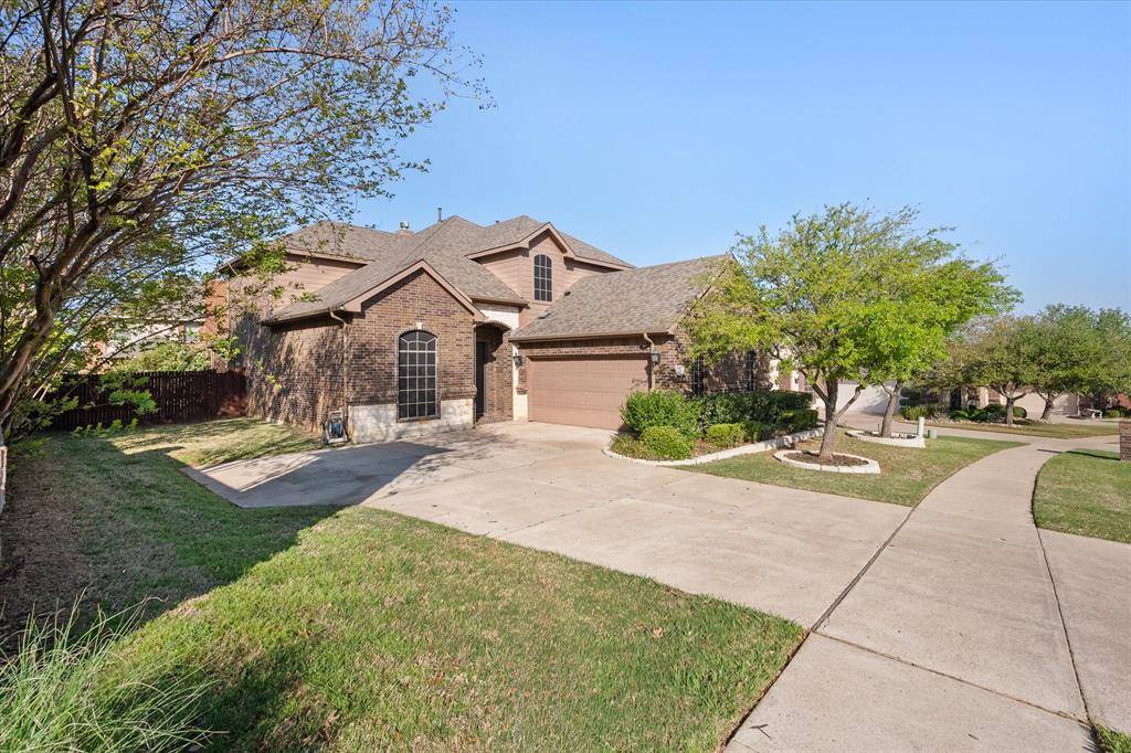 8222 Holly Hock Drive, Arlington, TX 76001